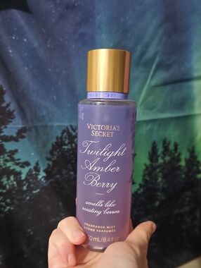 NWT Victoria's Secret Twilight Amber Berry RARE